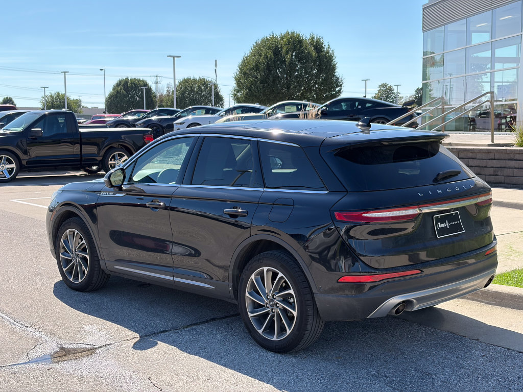 Certified 2023 Lincoln Corsair AWD w/ Equipment Group 102A image 4