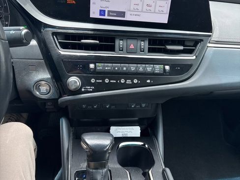 Used 2023 Lexus ES 350 w/ Premium Package FWD image 6