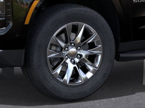 New 2026 Chevrolet Suburban Premier RWD image 9
