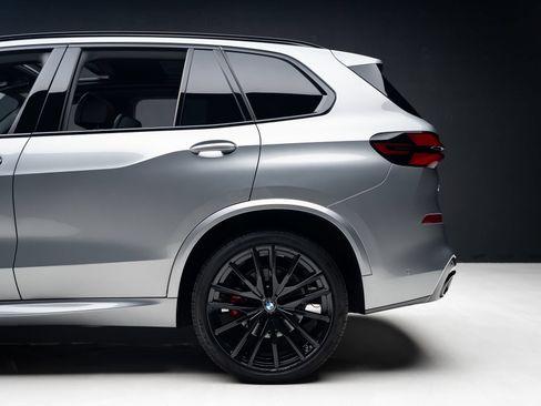 Used 2025 BMW X5 sDrive40i w/ M Sport Package RWD image 20