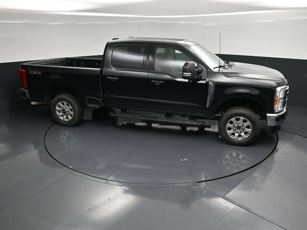 Used 2024 Ford F350 XLT AWD/4WD image 37