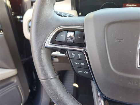 Used 2023 Lincoln Nautilus FWD image 24