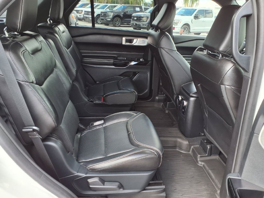Used 2022 Ford Explorer ST w/ ST Street Pack AWD/4WD image 16
