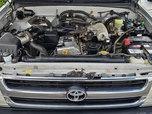 Used 2000 Toyota Tacoma 2WD Regular Cab image 21