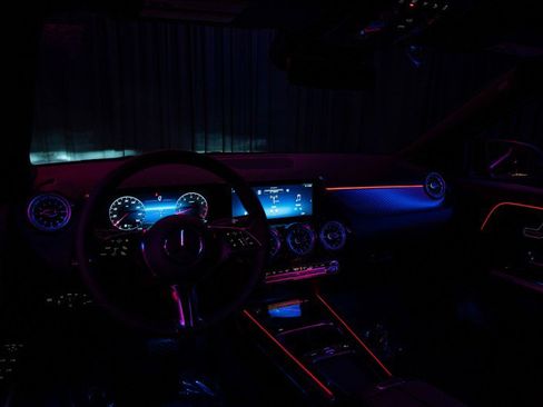 Certified 2025 Mercedes-Benz GLA 250 image 27