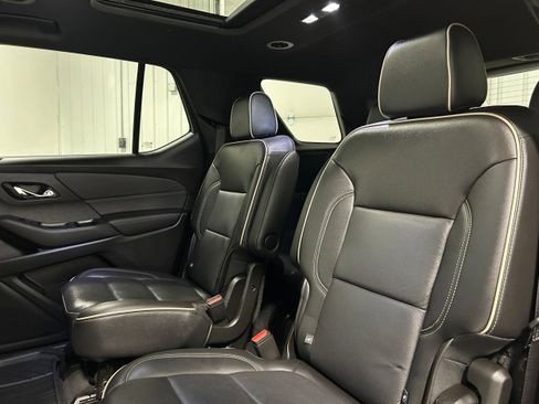 Used 2022 Chevrolet Traverse Premier w/ Redline Edition image 29