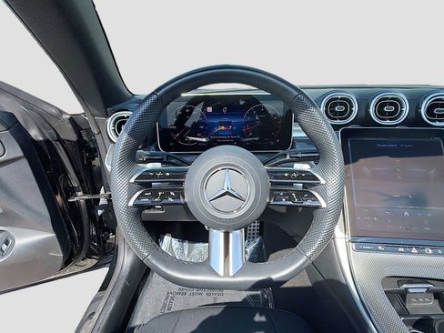 Used 2025 Mercedes-Benz CLE 300 4MATIC Cabriolet image 41
