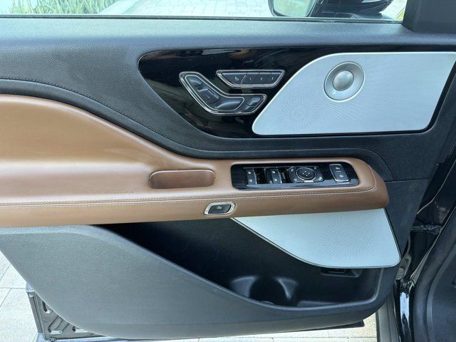 Used 2023 Lincoln Aviator Reserve w/ Equipment Group 201A RWD image 8