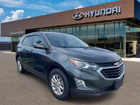 Used 2021 Chevrolet Equinox LS w/ LS Convenience Package FWD image 1