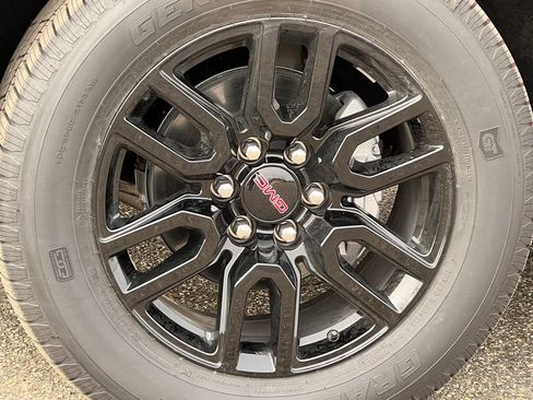 New 2026 GMC Sierra 1500 Elevation w/ Preferred Package image 12