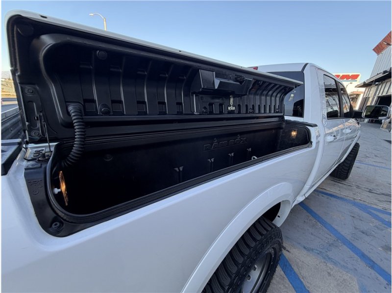 Used 2018 RAM 1500 Laramie w/ Convenience Group AWD/4WD image 57