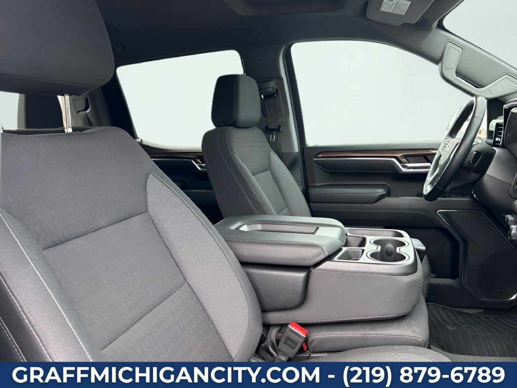 Used 2025 Chevrolet Silverado 1500 LT AWD/4WD image 25