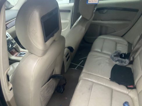 Used 2008 Volvo XC70 3.2 image 20