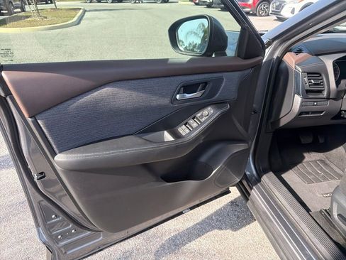 Certified 2023 Nissan Rogue SV image 14