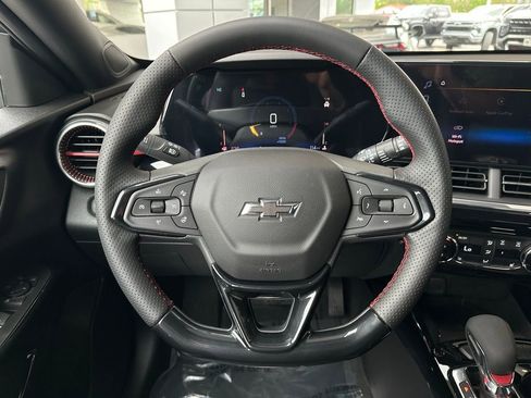 New 2026 Chevrolet Trax RS w/ Sunroof Package image 19