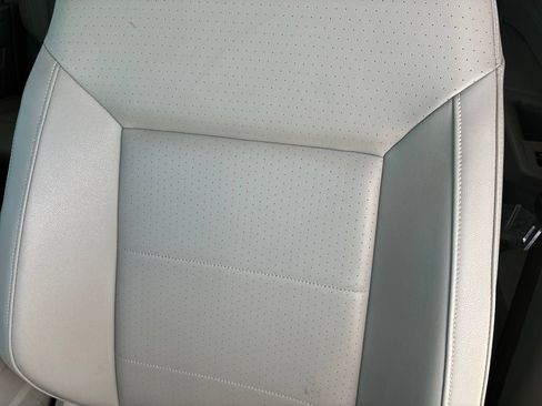 Used 2023 Volkswagen Atlas SE w/ Panoramic Sunroof Package FWD image 6