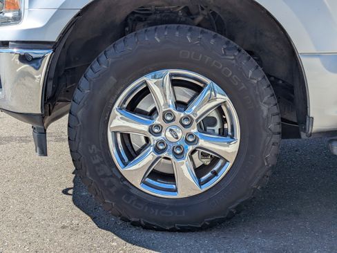 Used 2019 Ford F150 XLT w/ Equipment Group 302A Luxury AWD/4WD image 49