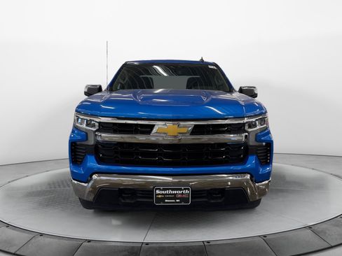 Used 2025 Chevrolet Silverado 1500 LT AWD/4WD image 7