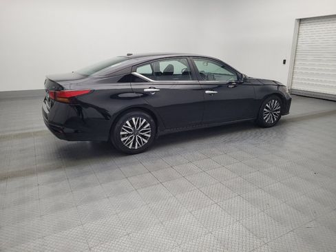 Used 2023 Nissan Altima 2.5 SV image 10