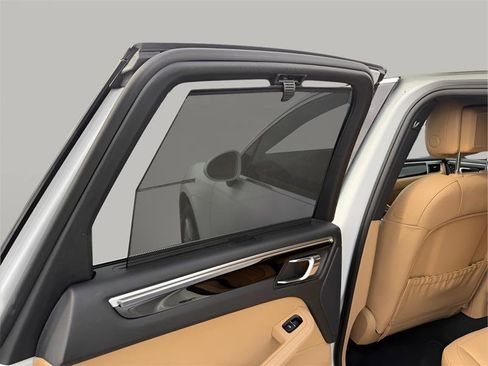 Used 2017 Porsche Macan S image 34