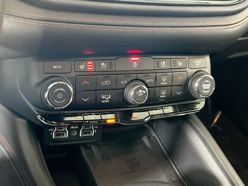 Used 2022 Dodge Durango R/T w/ Blacktop Package image 16