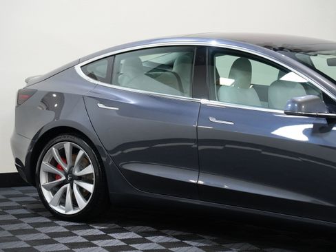 Used 2019 Tesla Model 3 Performance image 14
