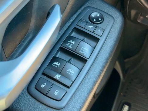 Used 2020 RAM 1500 Big Horn AWD/4WD image 28