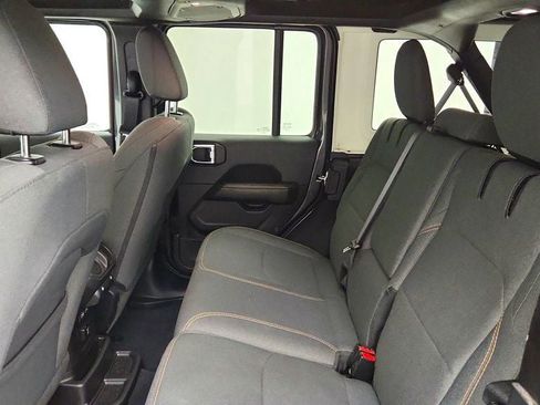 Used 2025 Jeep Wrangler Unlimited Sahara w/ Safety Group AWD/4WD image 21