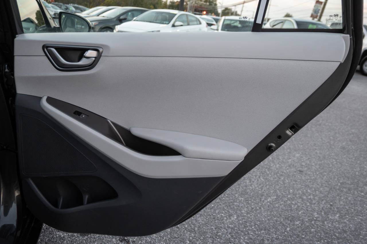Used 2020 Hyundai Ioniq Blue FWD image 30