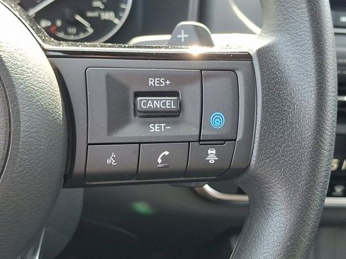 Certified 2023 Nissan Rogue SV image 25