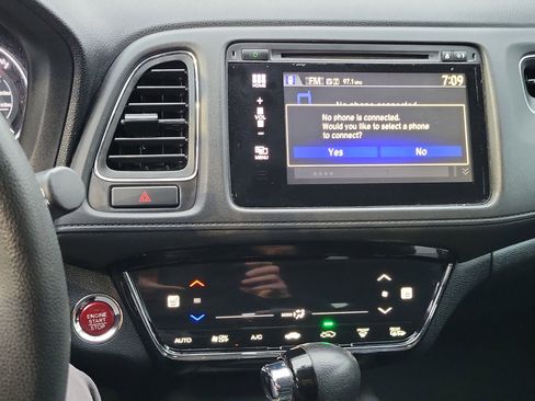 Used 2018 Honda HR-V EX image 11