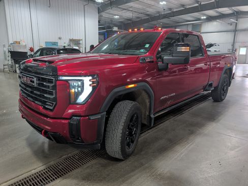 Used 2025 GMC Sierra 2500 AT4 w/ AT4 Premium Plus Package AWD/4WD image 6