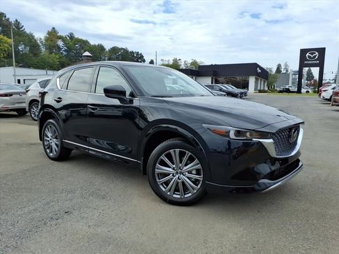 New 2025 MAZDA CX-5 Signature image 3