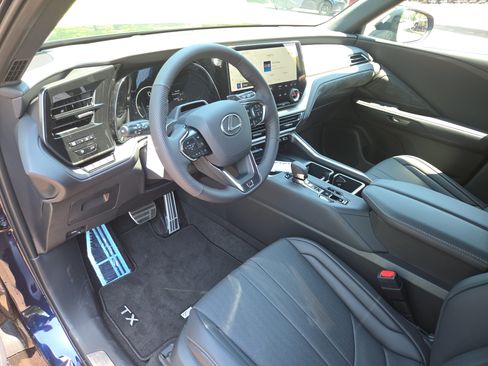 New 2026 Lexus TX 500h AWD image 8