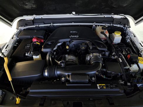 Used 2020 Jeep Gladiator Rubicon w/ LED Lighting Group image 33