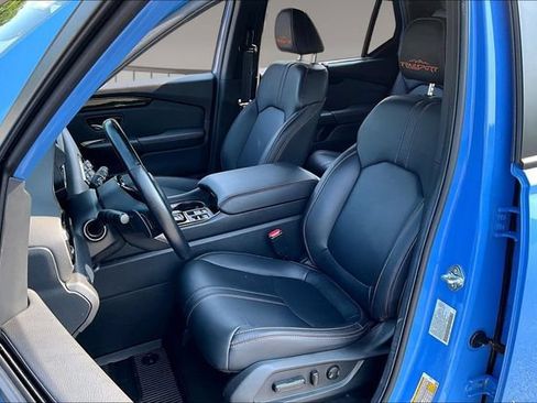 Used 2025 Honda Pilot TrailSport image 20