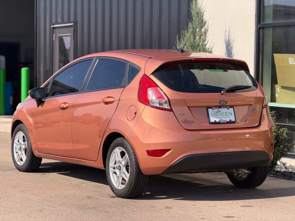 Used 2017 Ford Fiesta SE FWD image 2