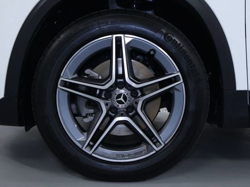 Used 2022 Mercedes-Benz GLA 250 4MATIC w/ AMG Line image 38