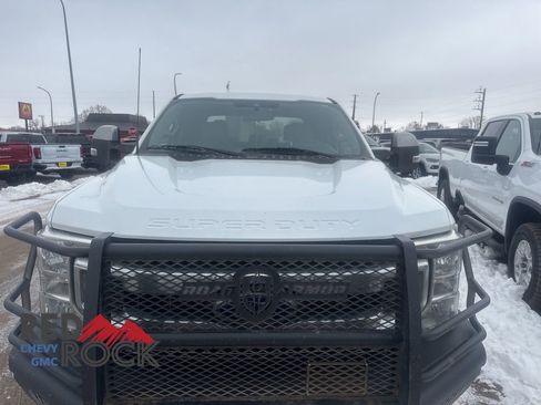 Used 2022 Ford F250 XLT w/ XLT Premium Package image 4