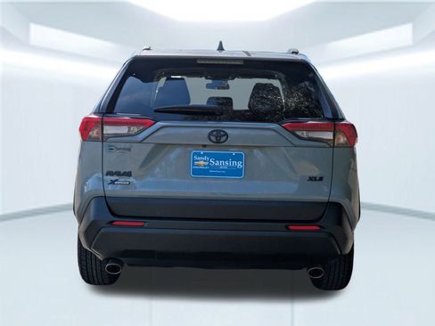 Used 2021 Toyota RAV4 XLE image 5