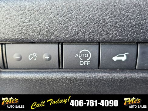 Used 2025 Nissan Rogue SV image 24