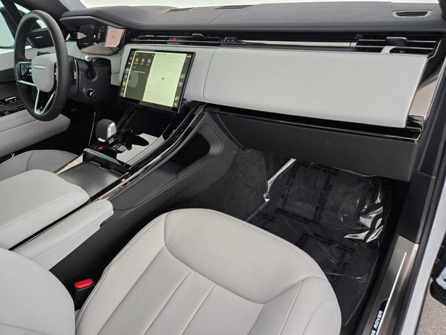 New 2026 Land Rover Range Rover Sport SE AWD/4WD image 18