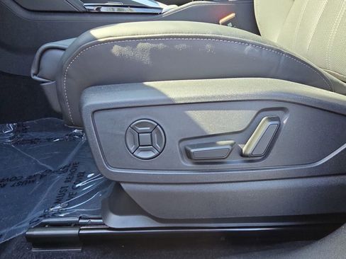 Used 2025 Audi Q5 Premium Plus AWD/4WD image 12