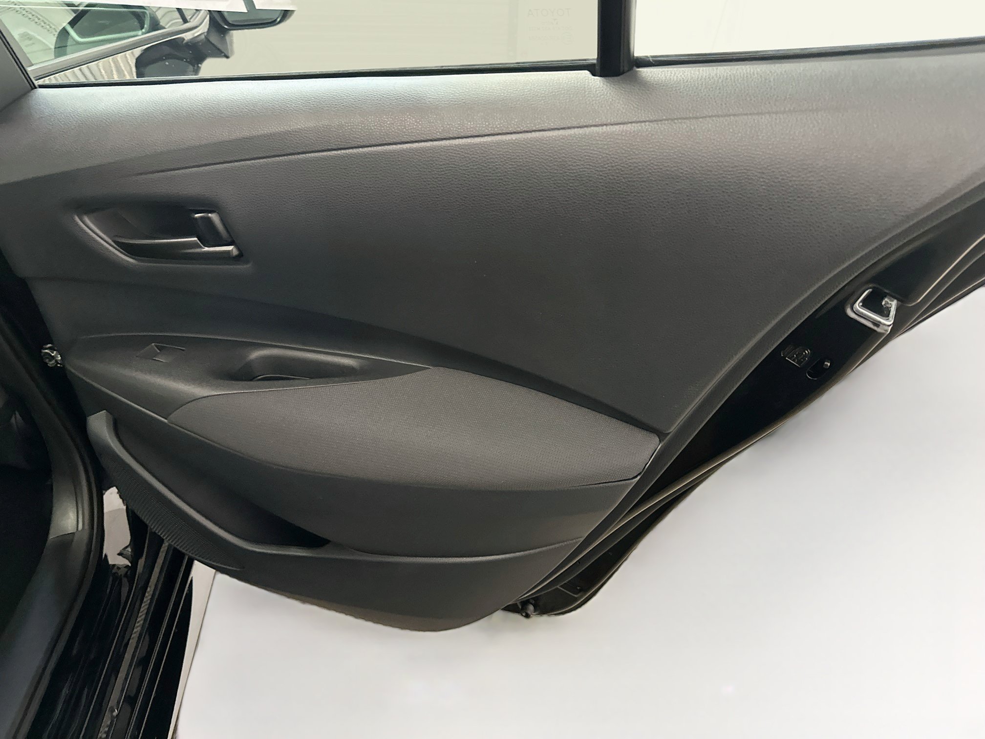 Used 2026 Toyota Corolla LE FWD image 31