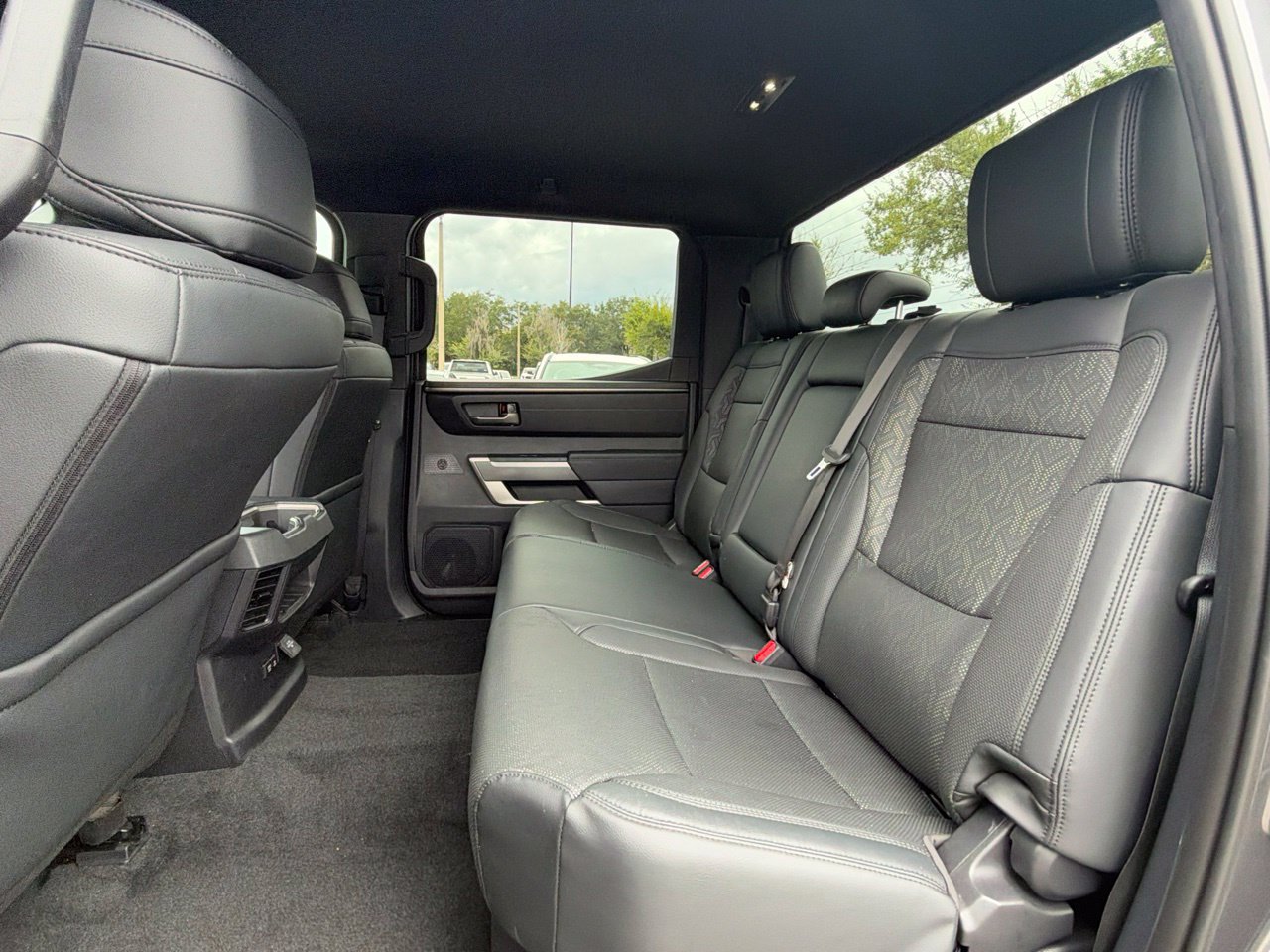 Used 2025 Toyota Tundra SR5 w/ SR5 Premium Package AWD/4WD image 7