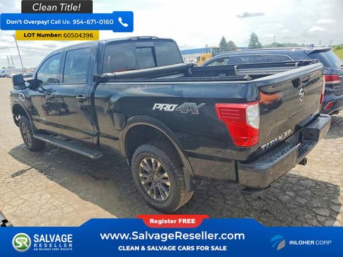 Used 2018 Nissan Titan PRO-4X w/ Pro-4x Convenience Package AWD/4WD image 3