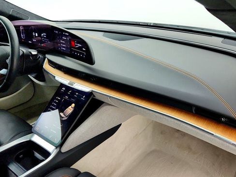 Used 2023 Lucid Air Touring image 25