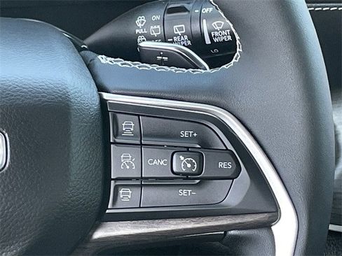 Used 2025 Jeep Grand Cherokee L Limited image 15