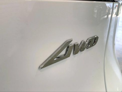 Used 2023 Genesis GV70 2.5T w/ Advanced Package AWD/4WD image 25