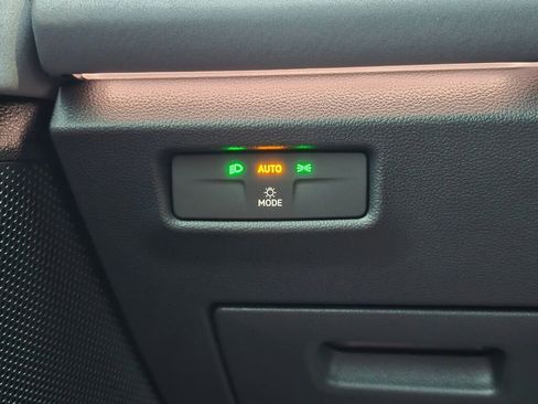 New 2026 Volkswagen Tiguan SE R-Line image 24